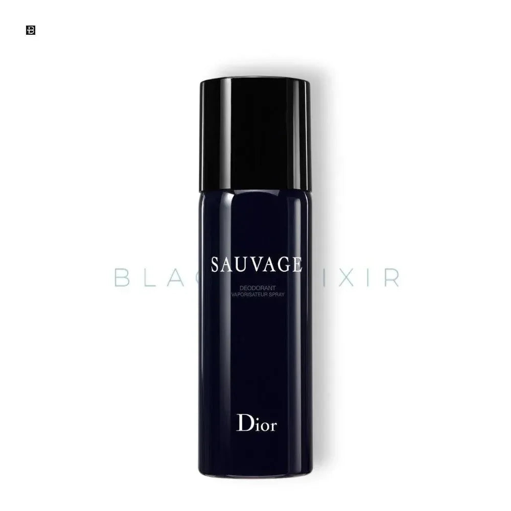 Dior Sauvage Deodorant Spray in elegantem schwarzen Flakon vor weiĂem Hintergrund