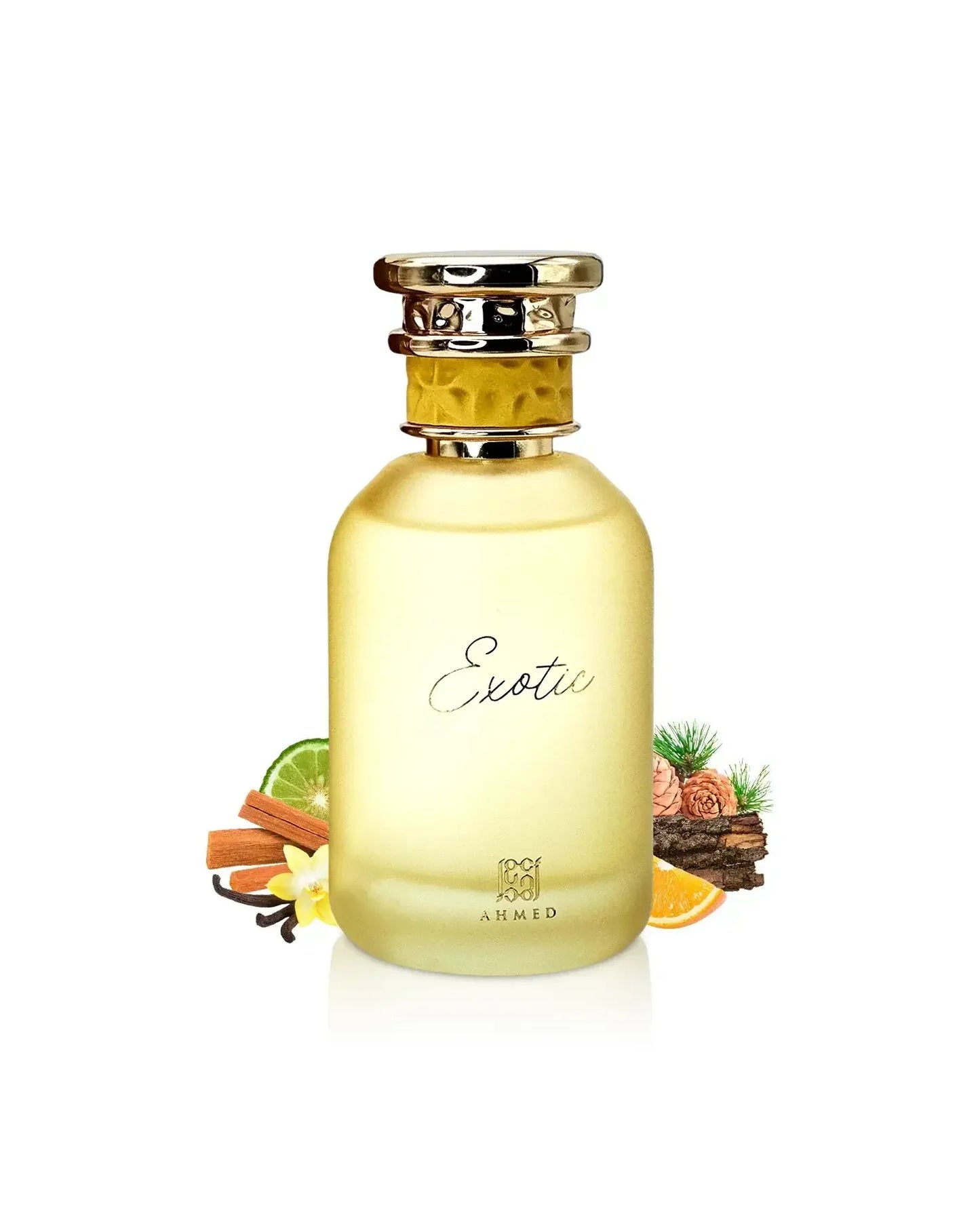 Exklusive Parfumflasche mit goldener Kappe, umgeben von Vanille, Zimt und Orange auf weißem Hintergrund