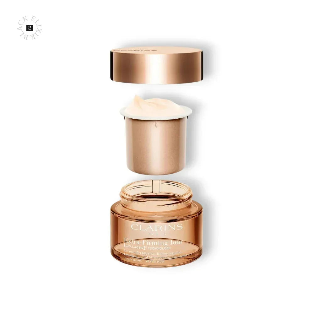 Luxus Gesichtscreme im rosĂ©goldenen Tiegel, geöffnet mit sichtbarer Creme, Produktfoto auf weiĂem Hintergrund