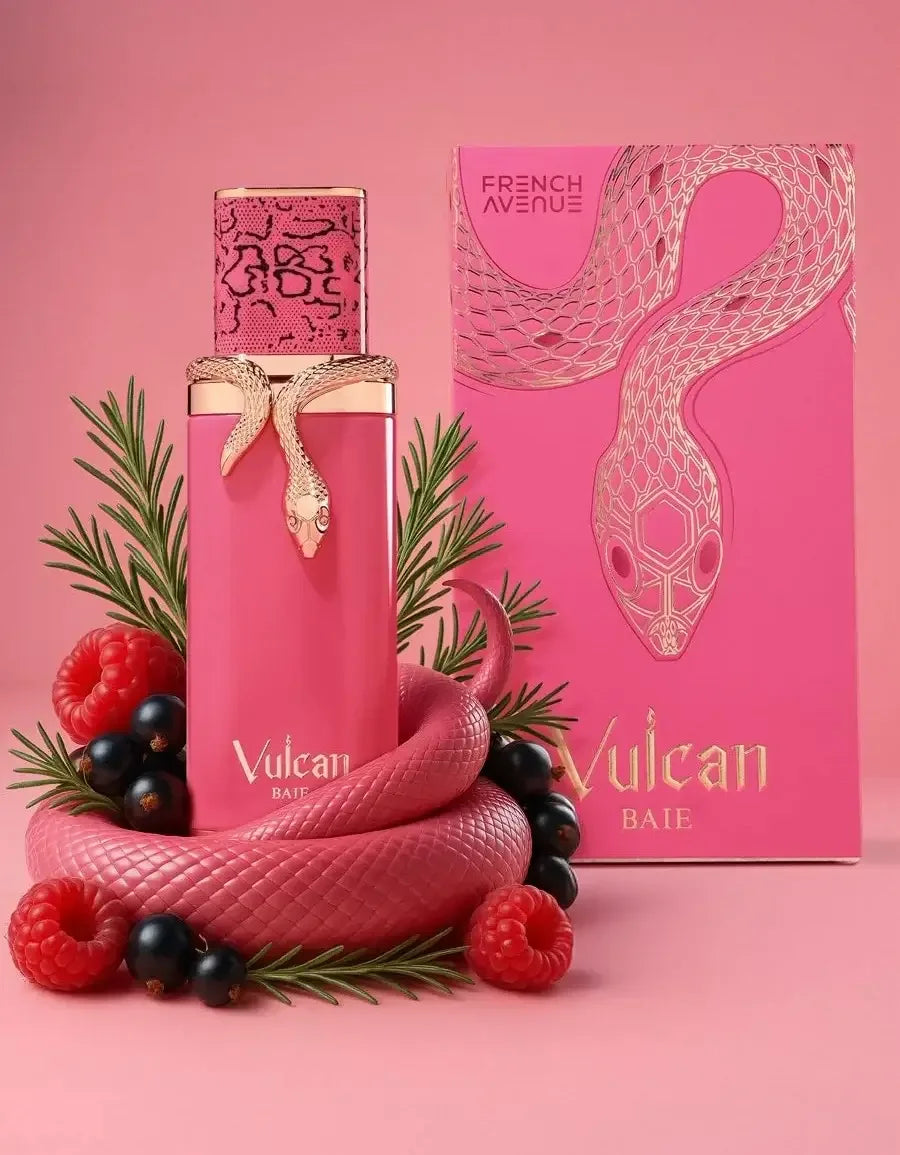 Luxusparfum Vulcan Baie in pinkem Flakon mit goldener Schlangendeko, Beeren und rosa Verpackung