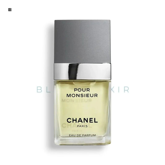 Luxus Herrenduft Flakon Chanel Pour Monsieur Eau de Parfum auf weißem Hintergrund