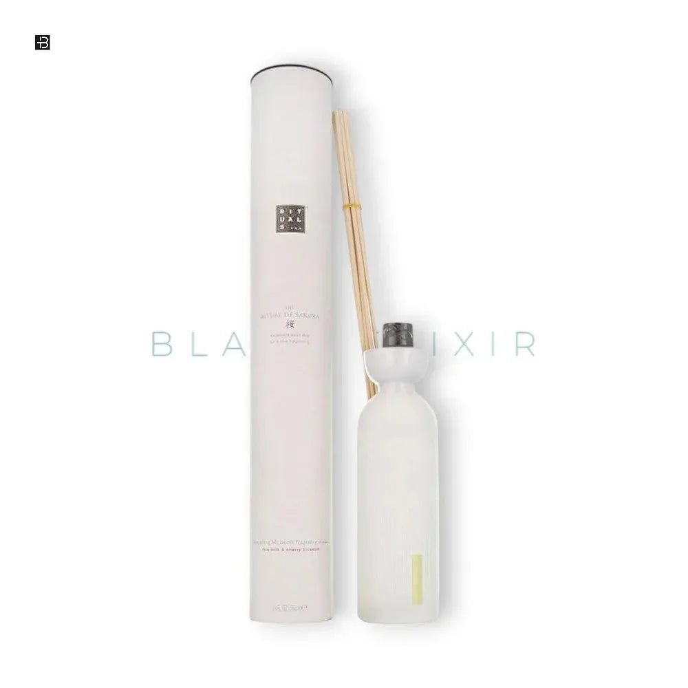 Weißer Raumduft Diffuser mit stilvollen Stäbchen und eleganter Verpackung, luxuriöses Aroma