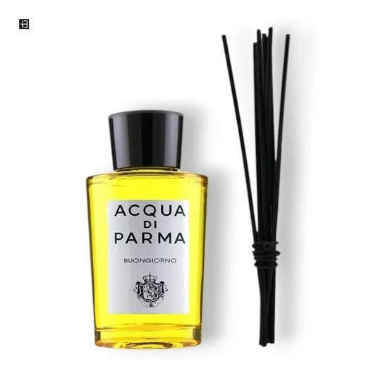 Luxuriöser Acqua di Parma Raumduft Buongiorno mit gelber Flasche und schwarzen Duftstäbchen