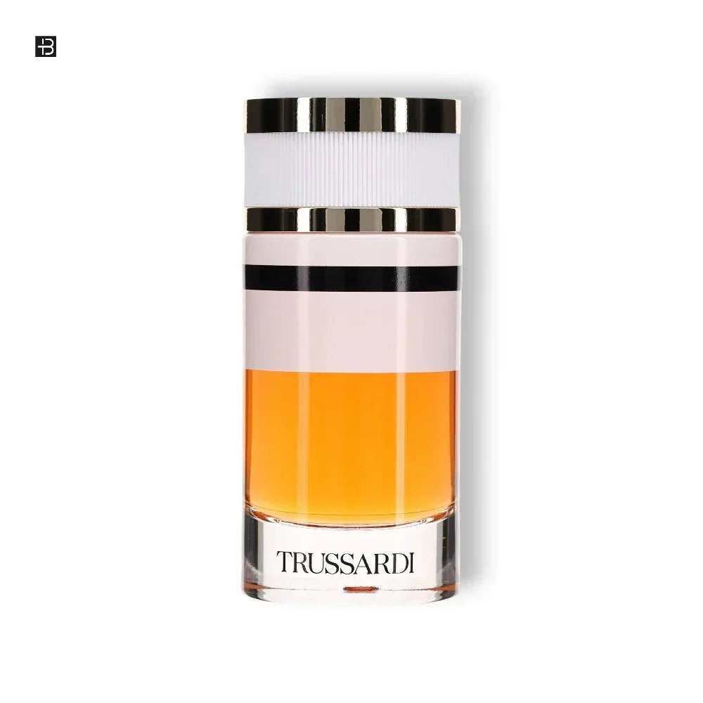 Trussardi Parfumflakon mit goldenem Duft, luxuriöses Damen- oder Herrenduft, auf weißem Hintergrund