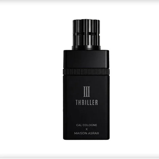 Schwarzer Parfumflakon III Thriller Maison Asrar, luxuriöses Herrenparfum auf Weiß