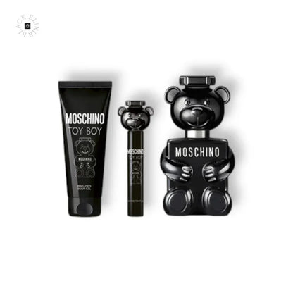 Moschino Toy Boy Parfum-Set mit schwarzem Bär-Flakon, Duftroller und Body Gel auf weißem Hintergrund