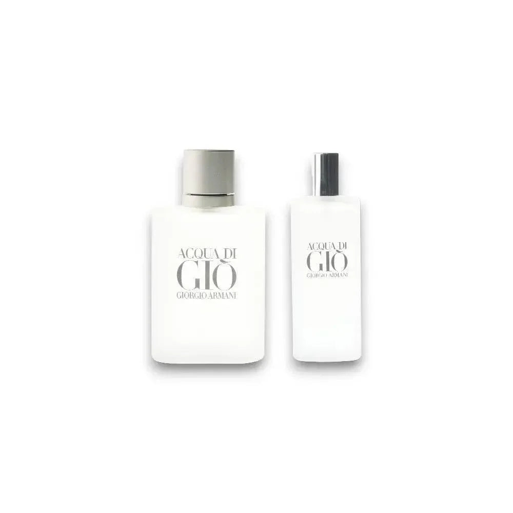 Acqua di Giò Duftset mit zwei weißen Eau de Toilette Flakons für Herren auf weißem Hintergrund