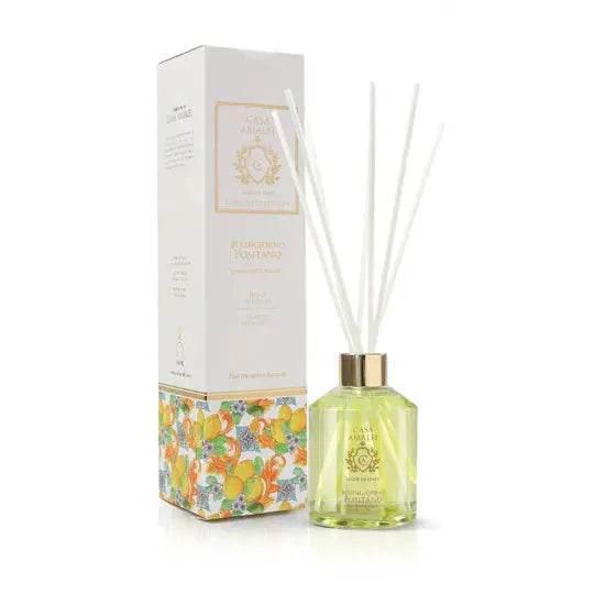 Casa Amalfi Buongiorno Positano Home Diffuser: Glasflakon mit Duftstäbchen und Verpackung.