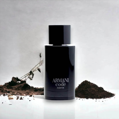Edles schwarzes Parfumflakon Armani Code auf hellem Hintergrund mit Erdhaufen für Herren.