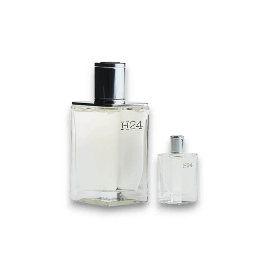H24 Parfümset mit zwei eleganten Eau de Toilette Flakons für Herren auf weißem Hintergrund