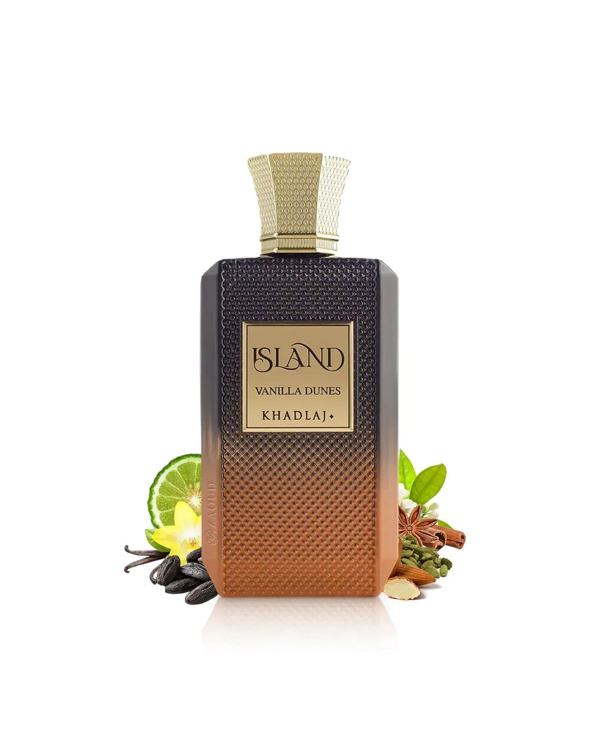 Island Vanilla Dunes Parfümflakon mit Vanilleschoten, Tonkabohnen und Gewürzen auf weißem Hintergrund
