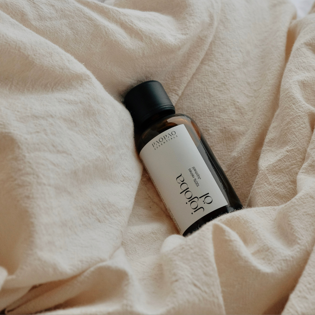 Pure jojoba oil for natural care