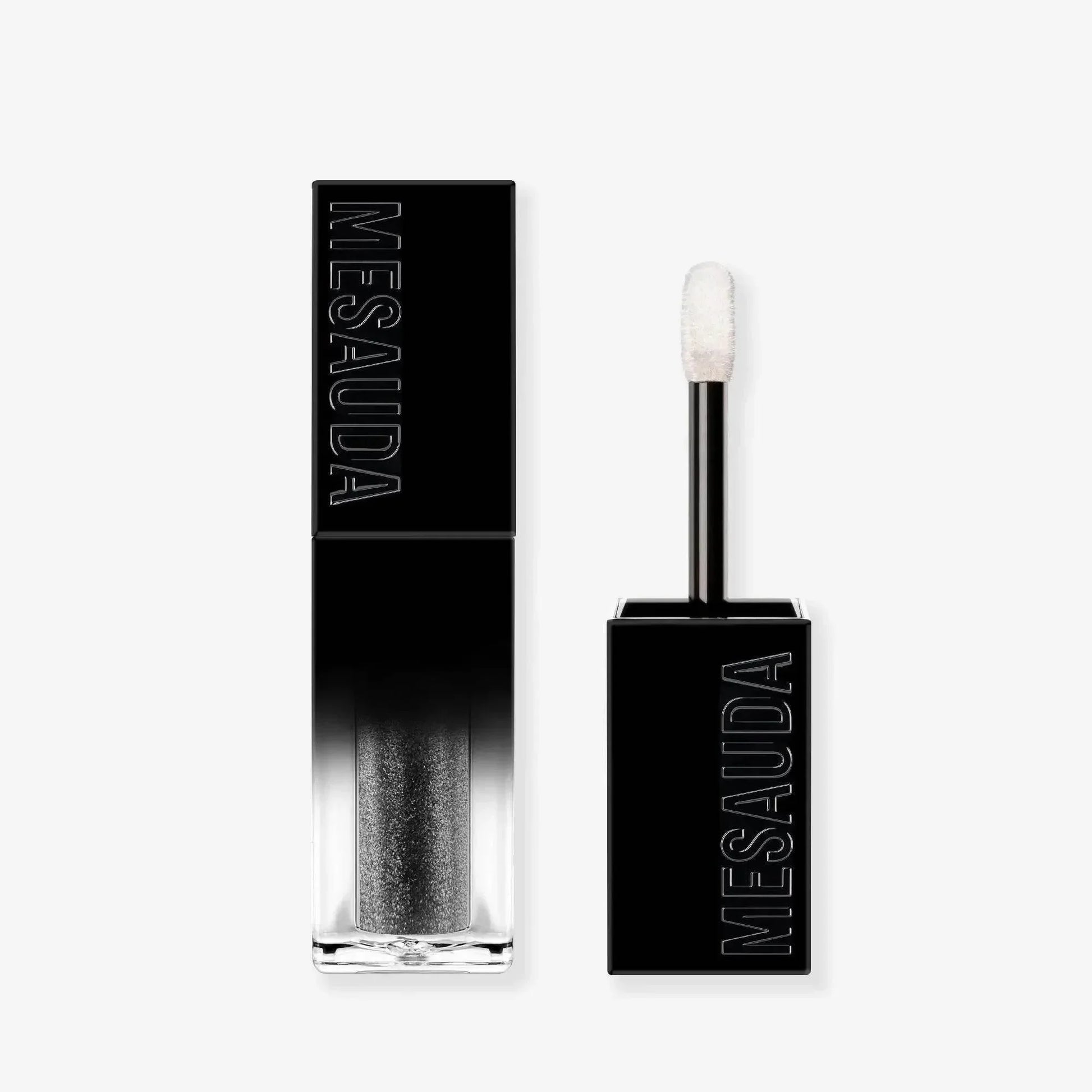 Flüssiger Lidschatten in Schwarz mit Applikator, glamouröser Metallic-Effekt