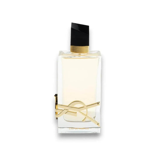 Luxuriöser Damenparfum-Flakon mit goldenen Akzenten und elegantem Verschluss, freigestellt.