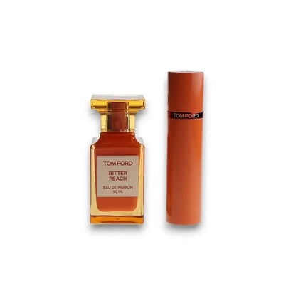 Duftset mit Tom Ford Bitter Peach Eau de Parfum Flakon und oranger Travel Spray