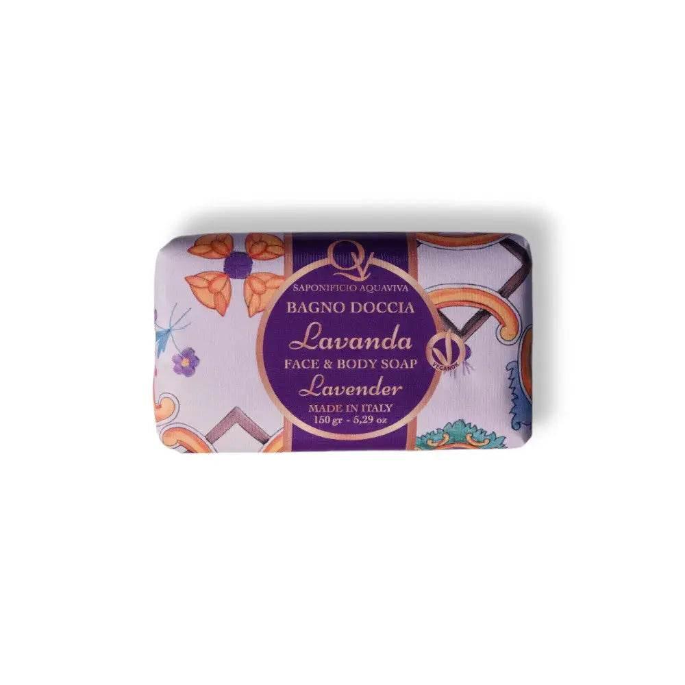 Saponifico Aquaviva Lavender Gesichts- und Körperseife in einer lila-weißen Verpackung.