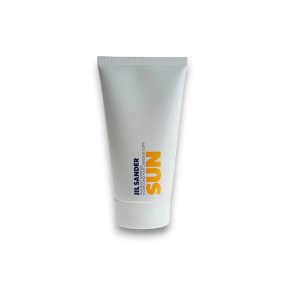 Weiße Tube Sun Hair & Body Shampoo Sonderedition, minimalistisches Design, freigestellt
