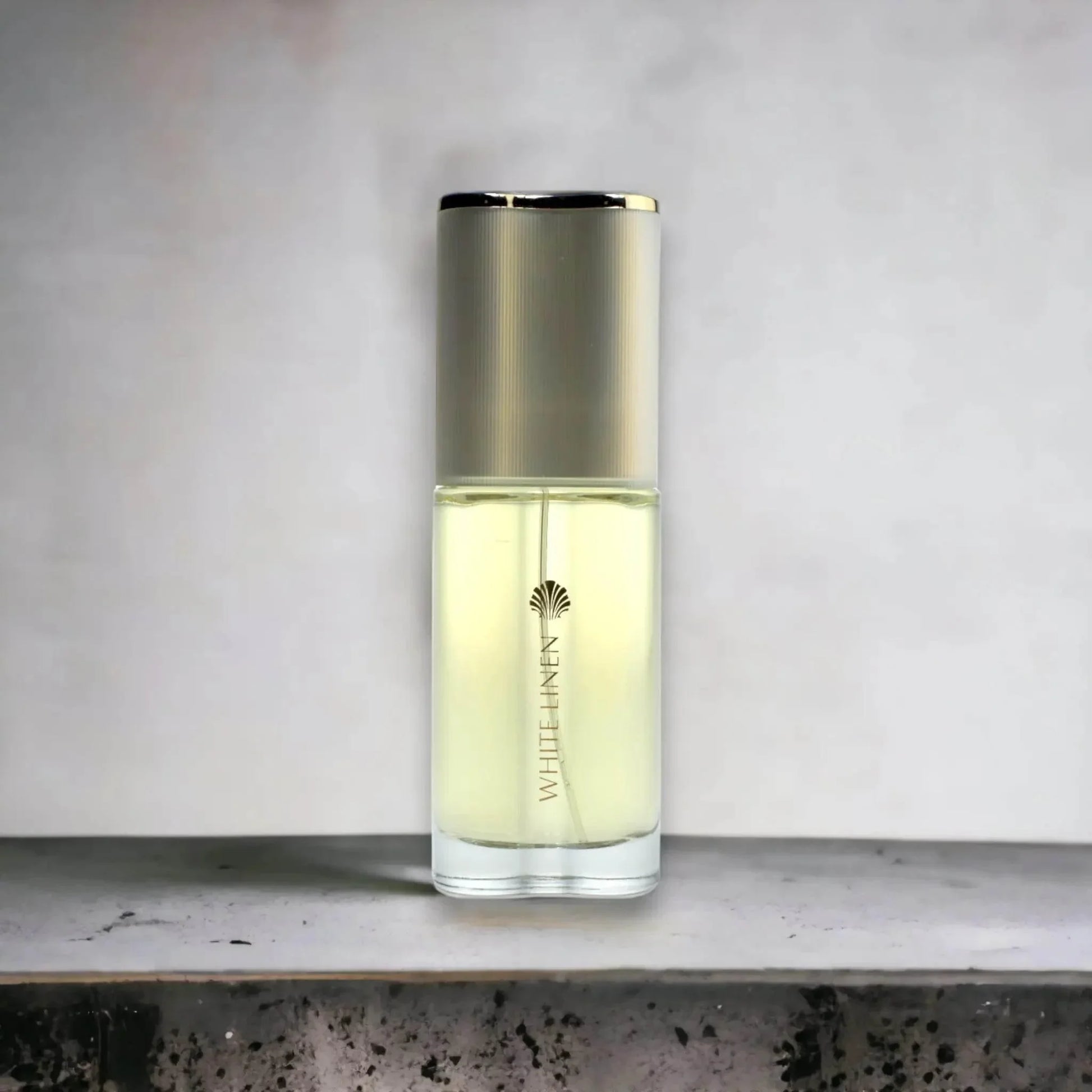 Elegantes Parfumflakon White Linen, transparentes Glasflasche mit goldenem Deckel, Luxusduft