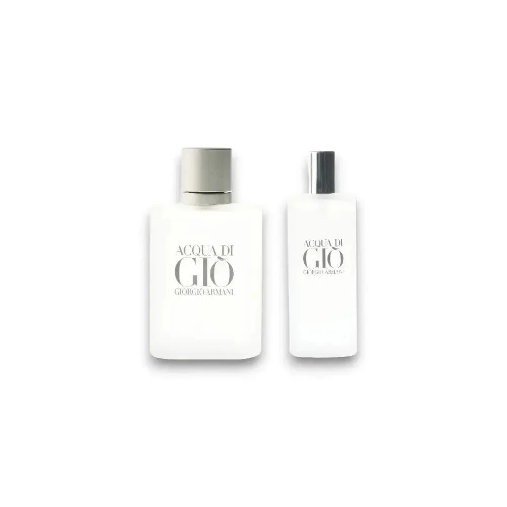 Acqua di Gio Duftset mit zwei weißen Parfumflakons für Herren auf weißem Hintergrund