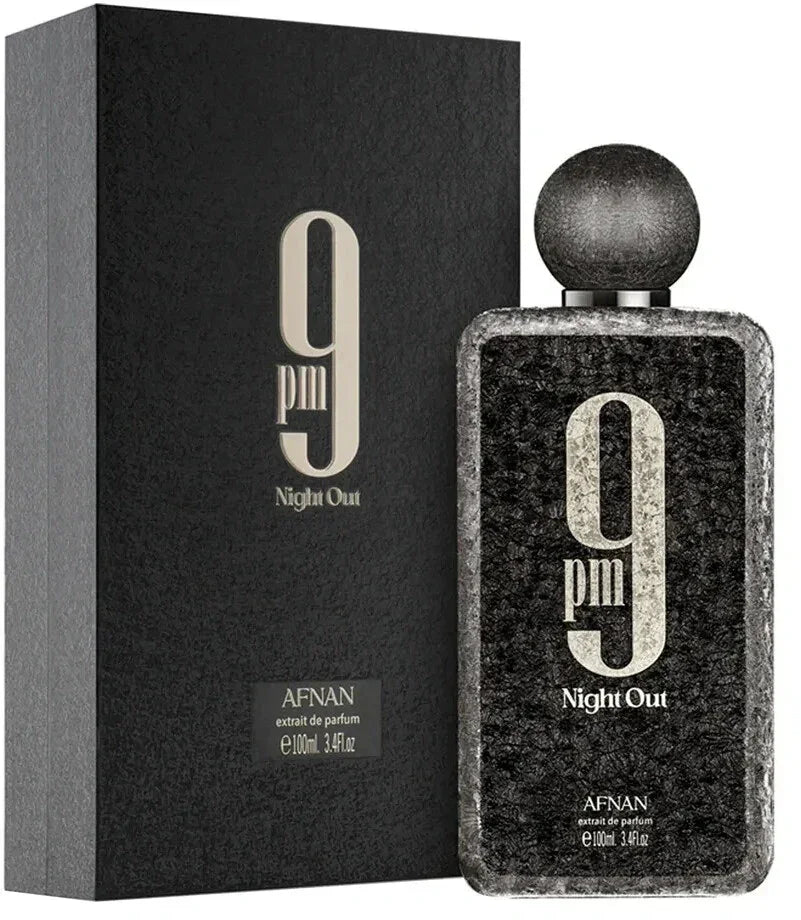 Afnan 9pm Night Out Extrait de Parfum 100ml vor schwarzer Verpackung, luxuriöses Parfumflakon