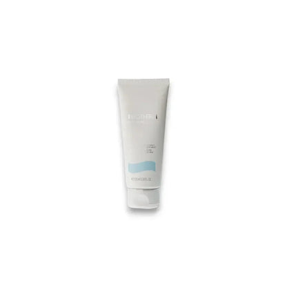 Handcreme in weißer Tube, Biotherm, Handpflege, minimalistisch auf weißem Hintergrund
