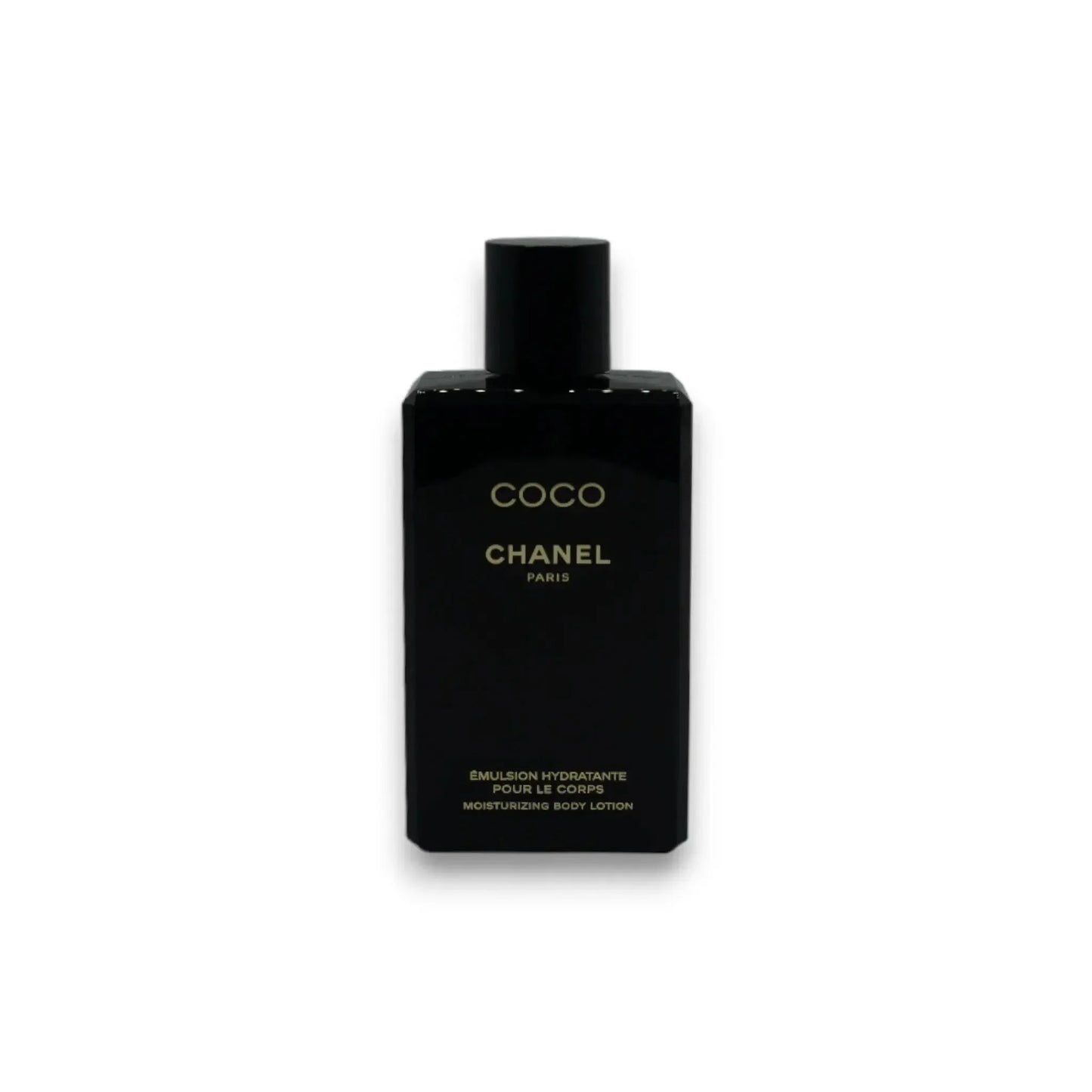 Schwarze Flasche Coco Chanel Paris feuchtigkeitsspendende Body Lotion auf weißem Hintergrund