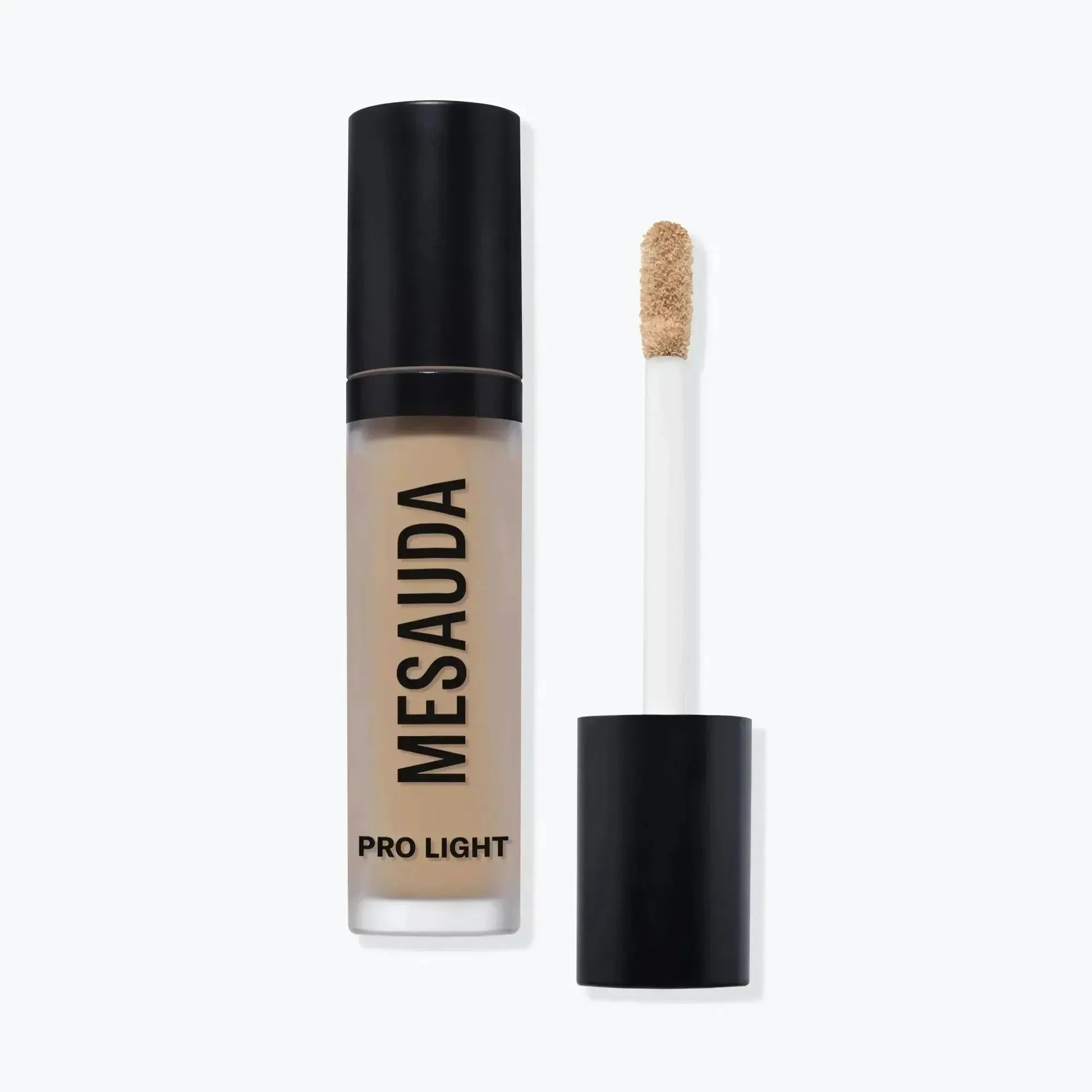 Flüssig-Concealer mit Applikator, hautfarbener Ton, schwarzer Deckel, geeignet für Make-up