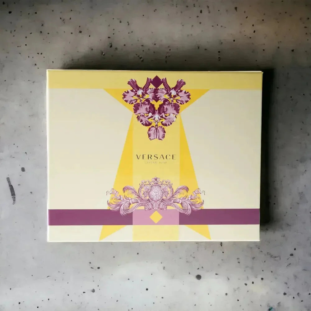 Versace Crystal Noir Duftset Geschenkbox mit floralen und goldfarbenen Details, luxuriöses Parfum