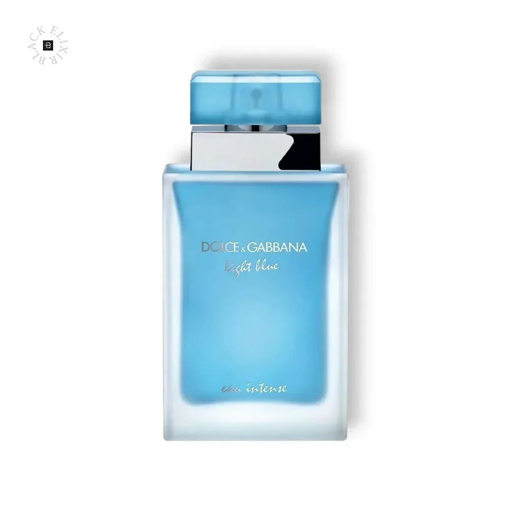 Blauer Flakon Dolce & Gabbana Light Blue Eau Intense Parfum auf weißem Hintergrund
