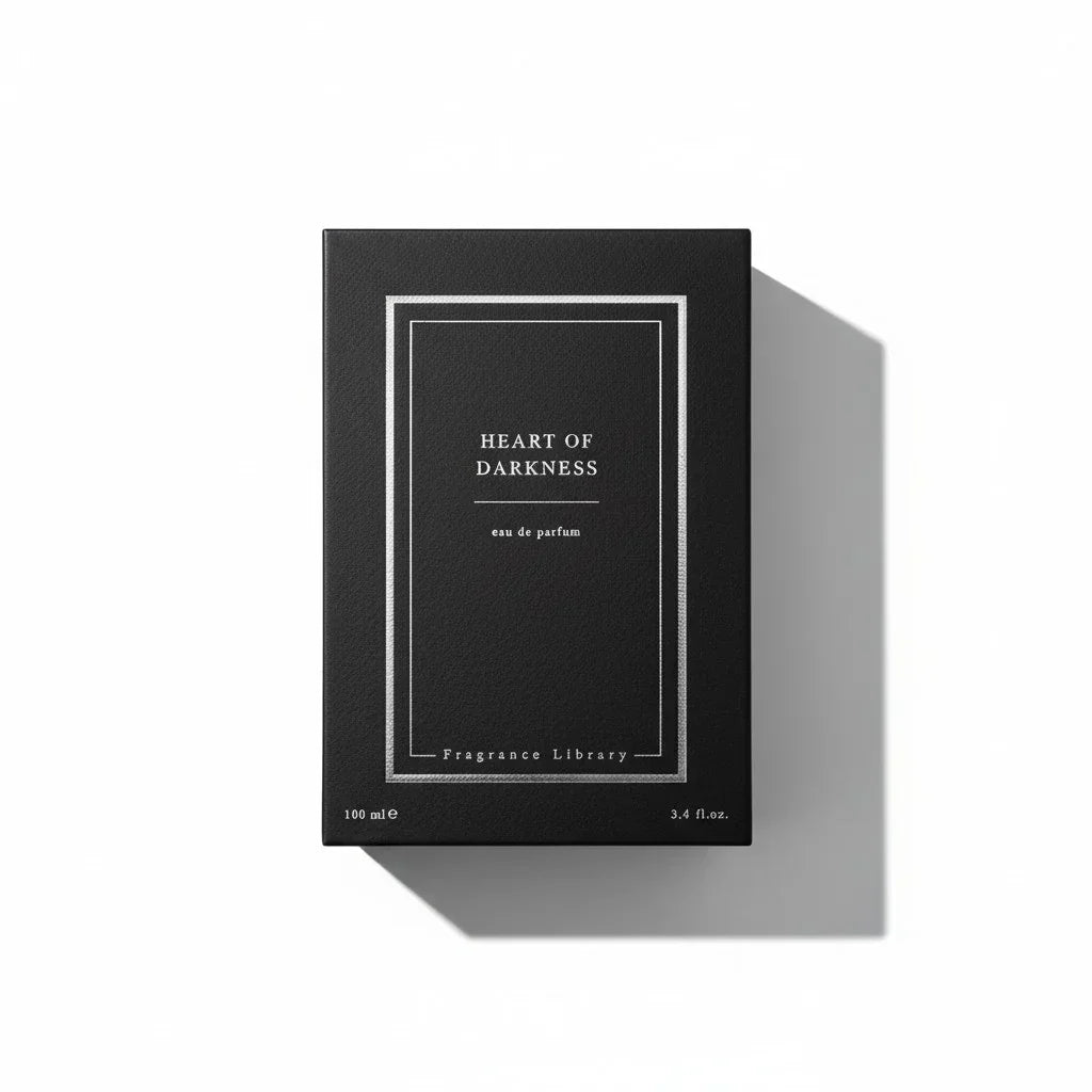 Fragrance Library Heart of Darkness Eau de Parfum in einer schwarzen Verpackung.