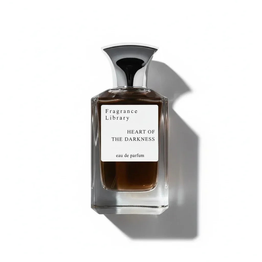 Fragrance Library Heart of Darkness Eau de Parfum in einem quadratischen Glasflakon.