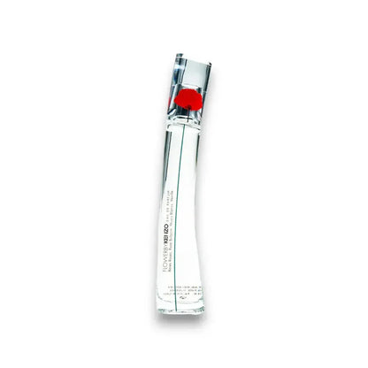 Transparente Parfumflasche mit roter Blume, eleganter Damenduft, luxuriöses Parfum