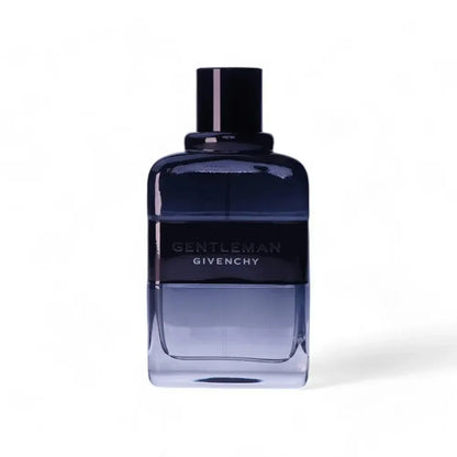 Edles Herrenparfum in dunkelblauer Flasche, Herrenduft Eau de Toilette vor weißem Hintergrund