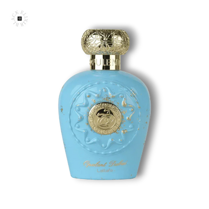 Luxus Eau de Parfum Flakon in Hellblau mit goldenen Verzierungen auf schwarzem Hintergrund
