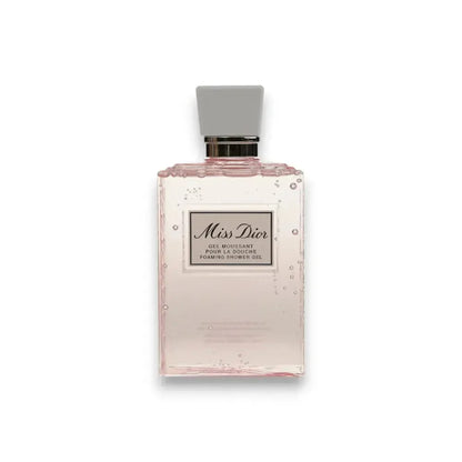 Miss Dior Duschgel in einer eleganten roséfarbenen Flasche auf weißem Hintergrund