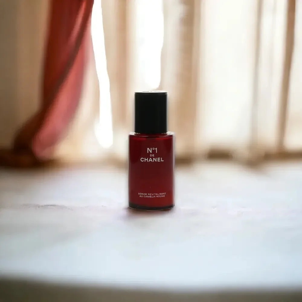 CHANEL N°1 de Chanel Red Camellia Revitalizing Serum