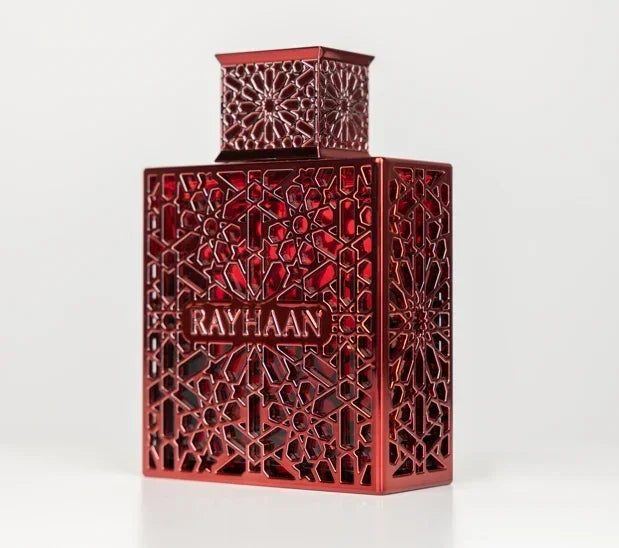 Elegante rote Parfumflasche Rayhaan mit filigranem Muster – Luxusduft für Damen & Herren