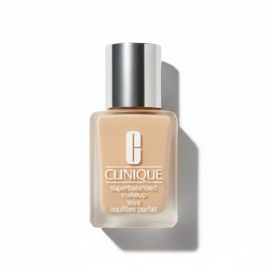 Clinique superbalanced makeup CN 70