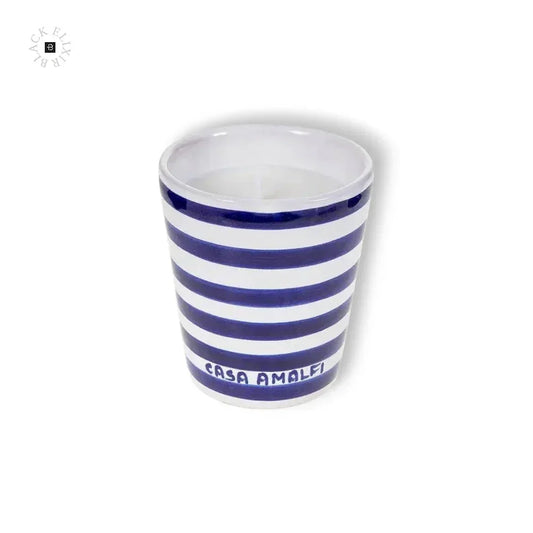 Gestreifte Duftkerze im blauen und weißen Becher, dekorativ mit Aufschrift CASA AMALFI
