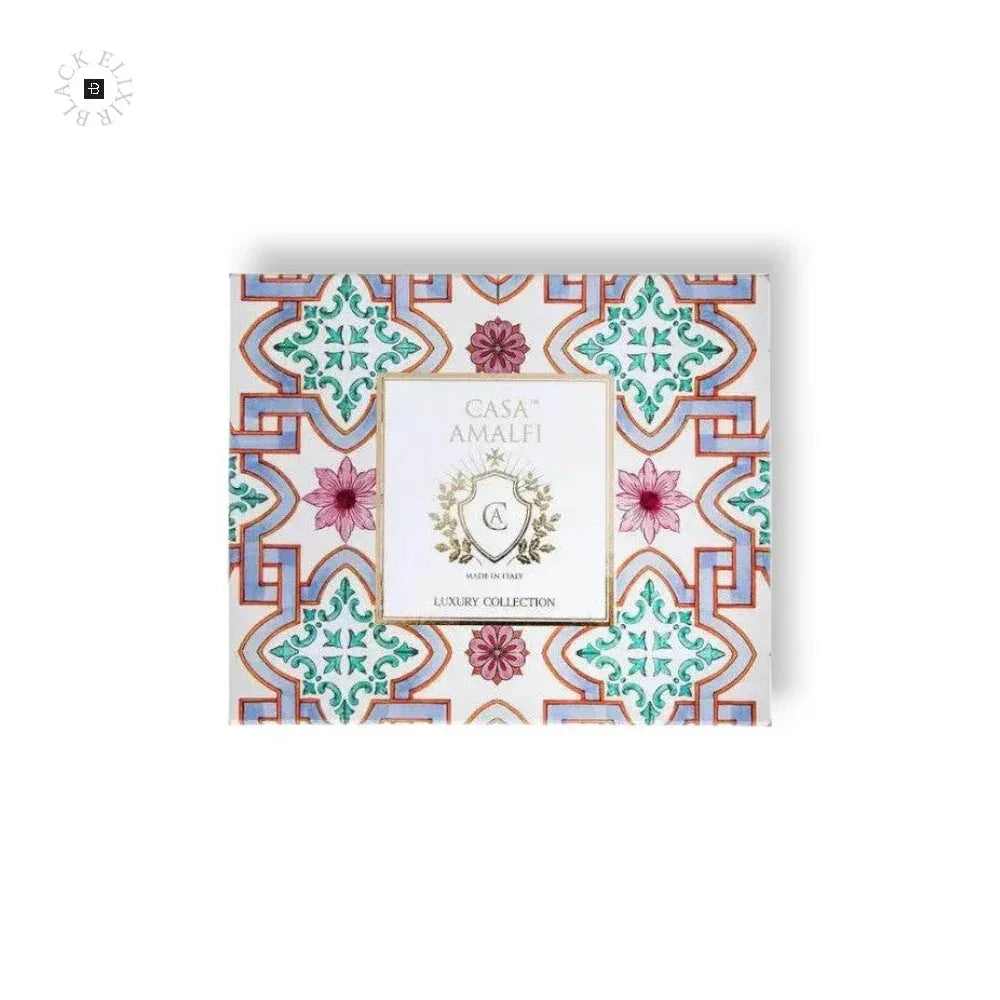 Elegante Parfumverpackung mit floralen und geometrischen Mustern, Casa Amalfi Luxury Collection